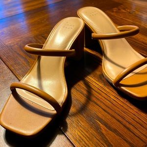 Ladies fashion heel sandals